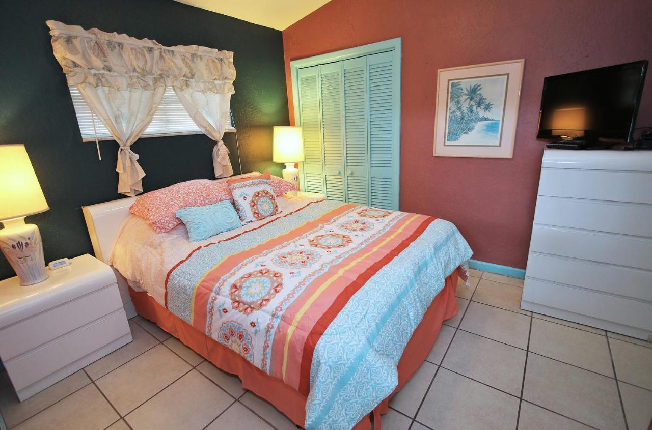 Affordable Beach Condos - One Bedroom Dlx Condos St. Pete Beach Kültér fotó